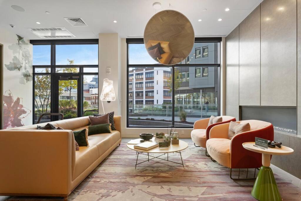Apartment Panoramic Sanctuary - 2 Bedroom King Bed, Fenway Park Boston