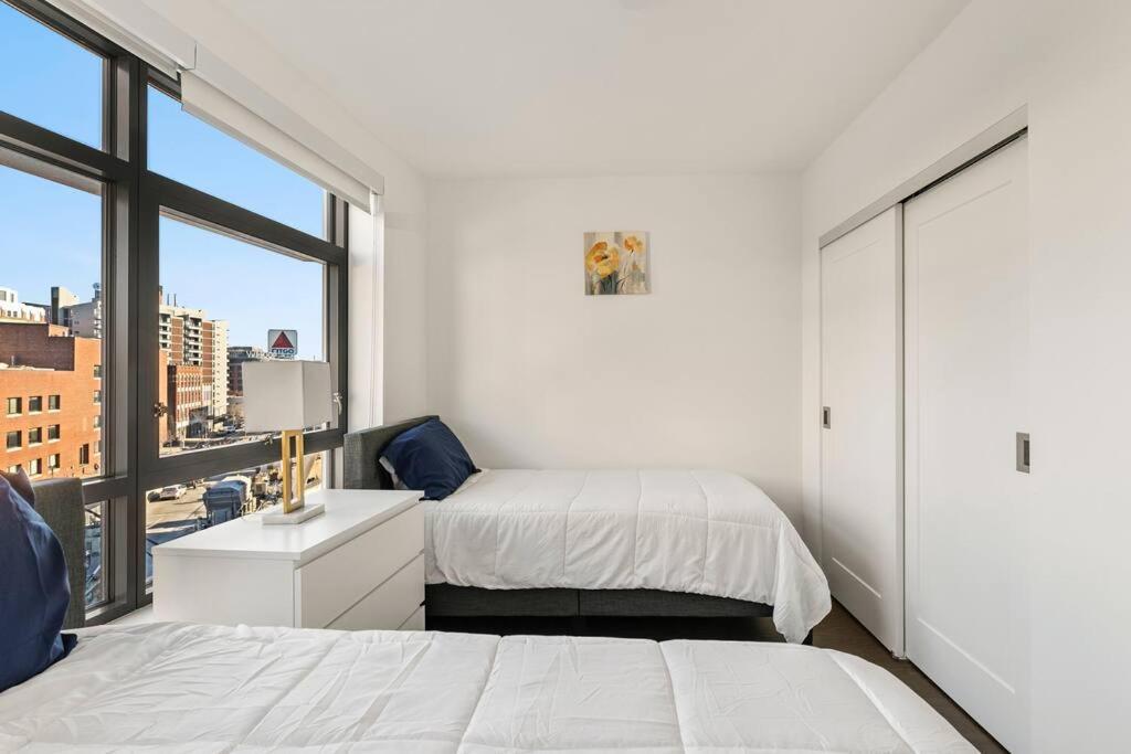 Panoramic Sanctuary - 2 Bedroom King Bed, Fenway Park *