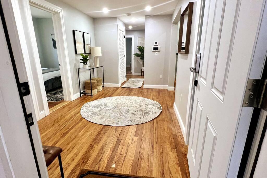 Jxn Services - Your Away From Home! Apartment *