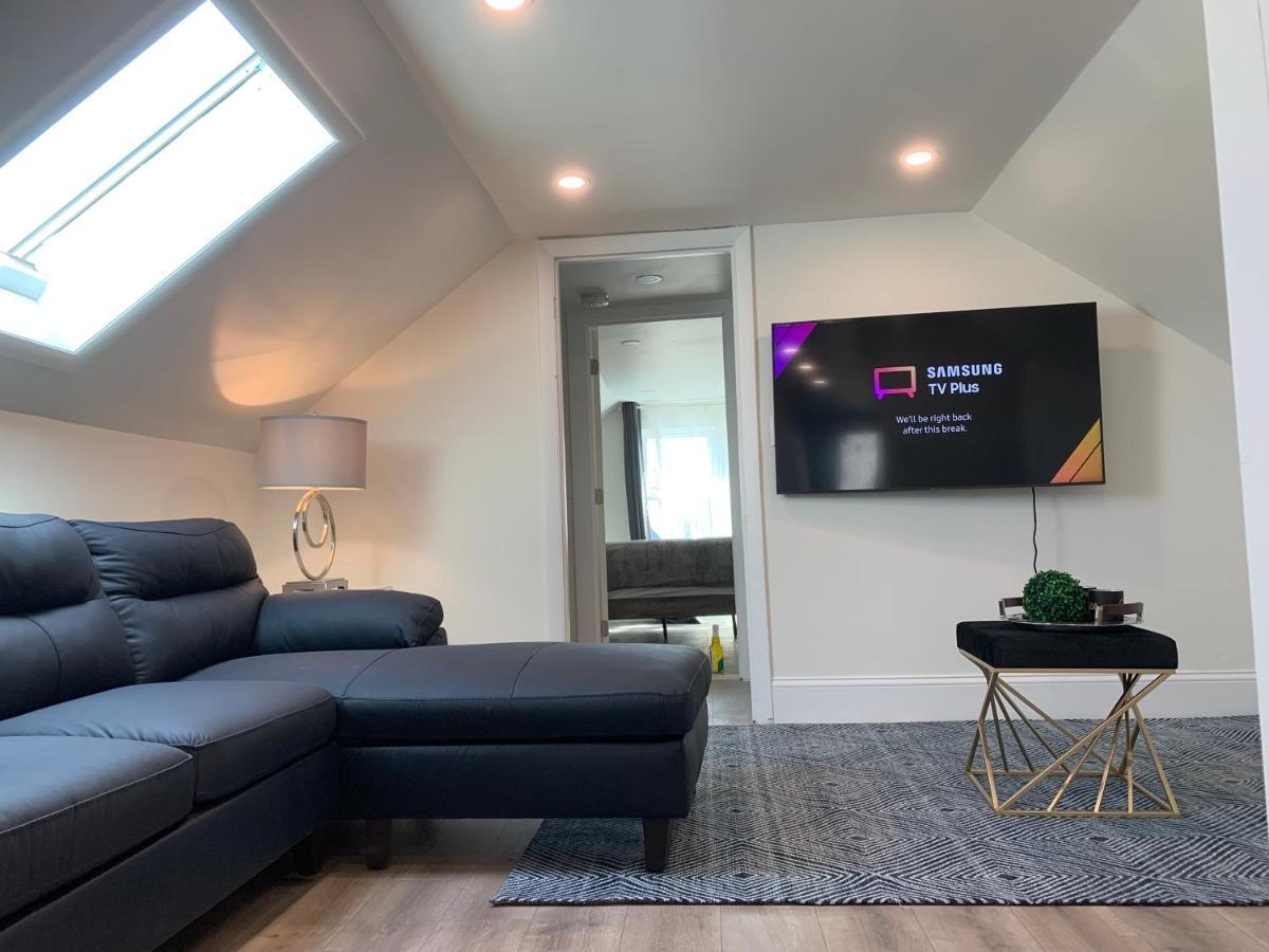 Roslindale Village Apartment Boston