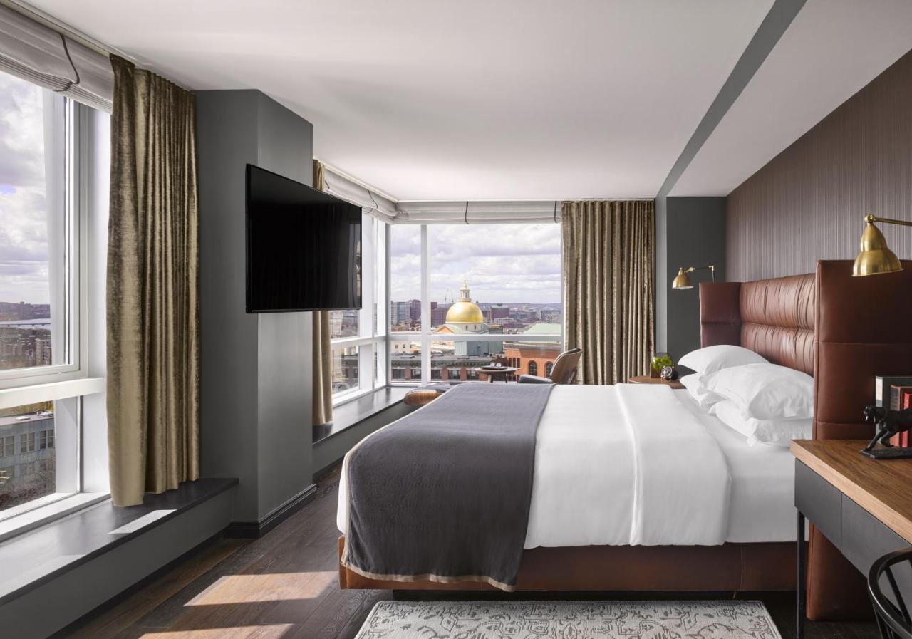 Hotel Aka Common