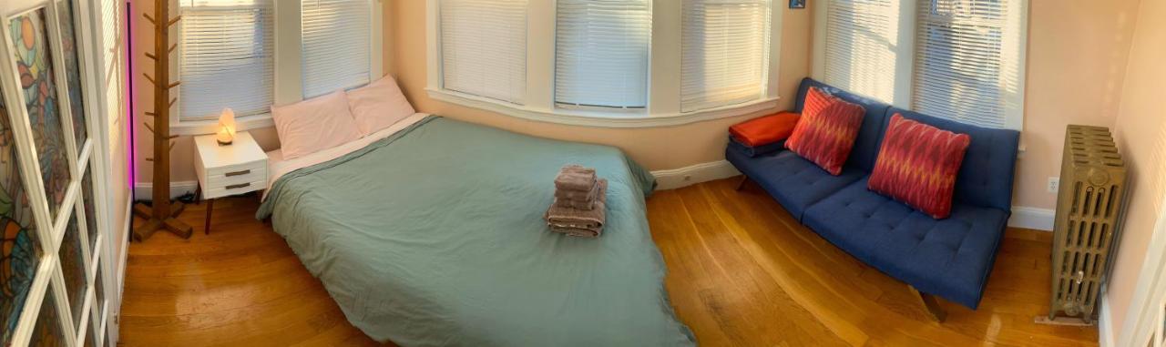 Near Train Station Gorgeous 3-bedroom With Patios *
