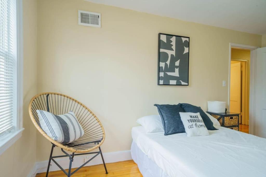 New Vanity Short- Term Rentals- Neponset Riverway Apartment Boston