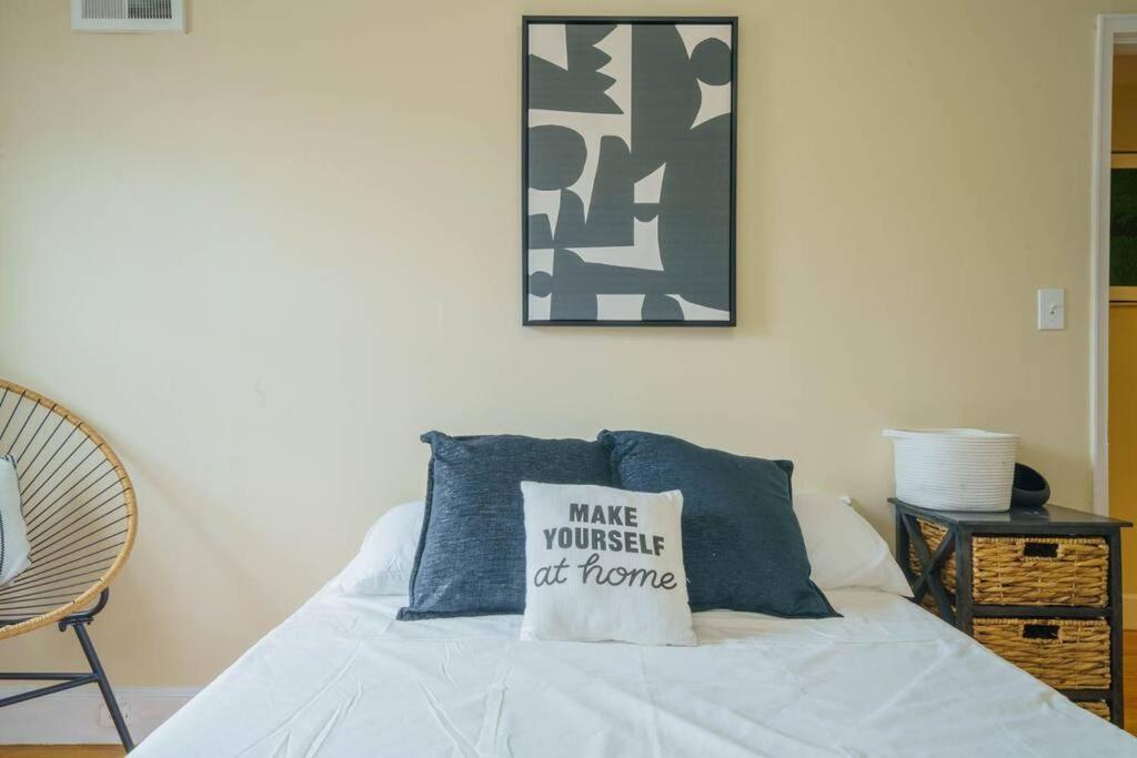 New Vanity Short- Term Rentals- Neponset Riverway Boston