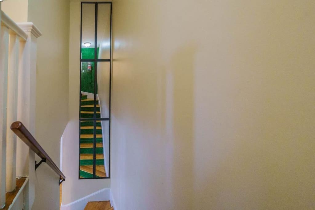 New Vanity Short- Term Rentals- Neponset Riverway *