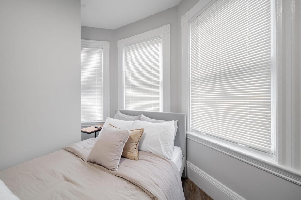 4br 1bh In South Near Old Harbor *