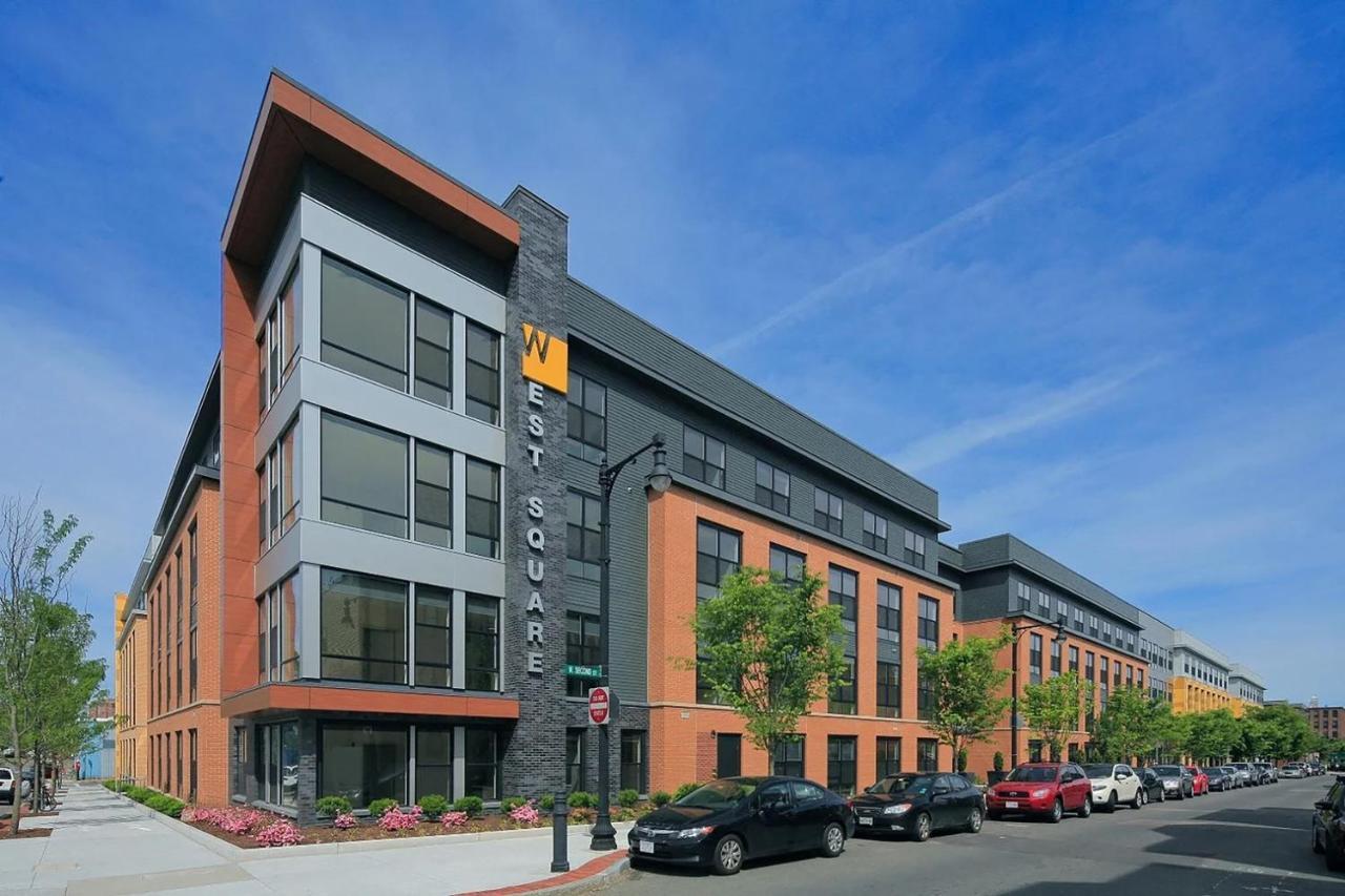 Apartment S W Gym Wd By Seaport On D Bos-350 Boston