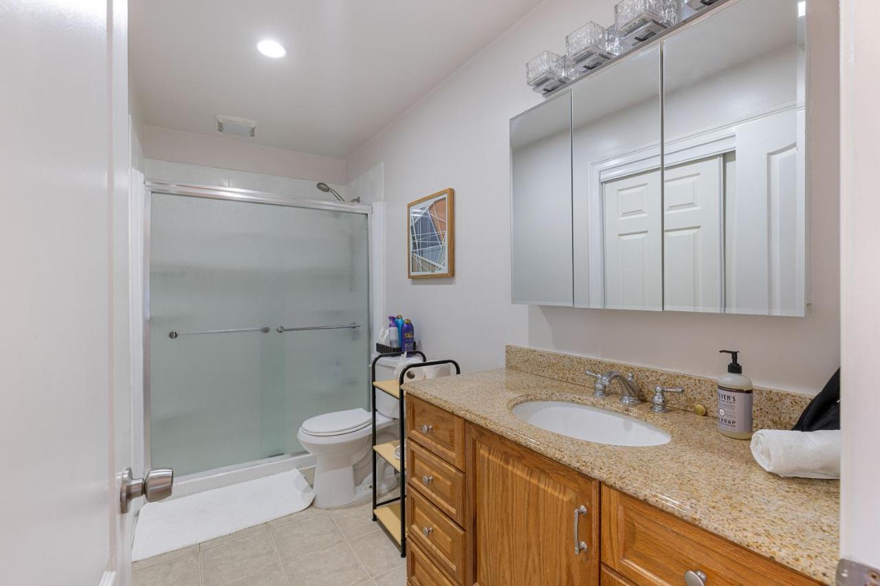 Amazing Family-friendly And Group-friendly #thebackdorch Apartment *