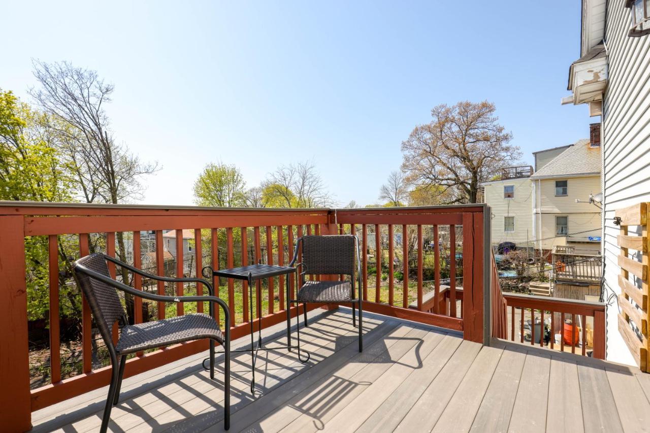 Amazing Family-friendly And Group-friendly #thebackdorch Apartment