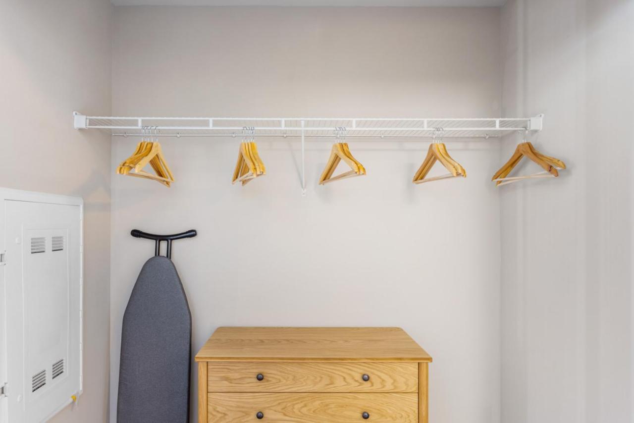 Apartment Somerville W Gym Wd Nr Line Bos-702