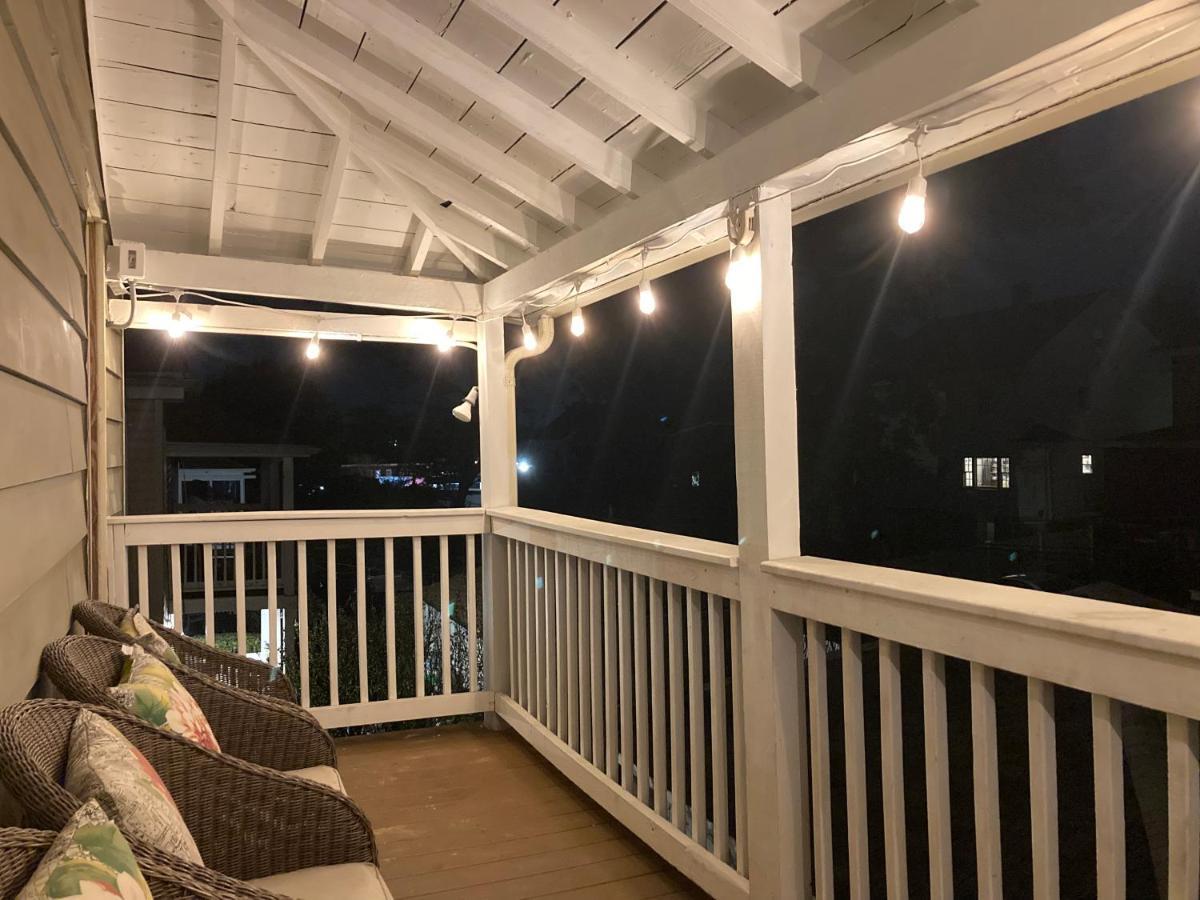 Near Train Station Gorgeous 3-bedroom With Patios Apartment *