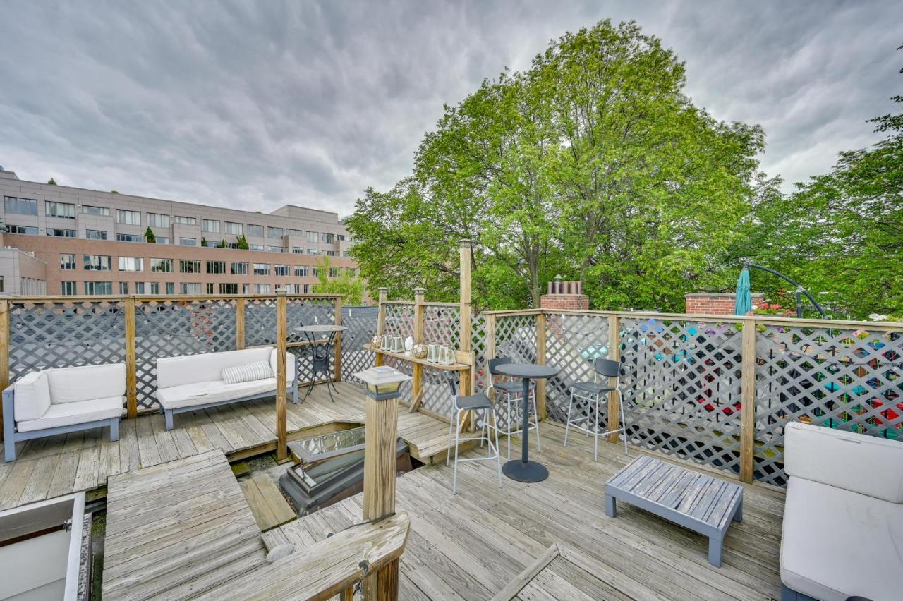 Holiday home Cozy Vacation With Rooftop Deck! *