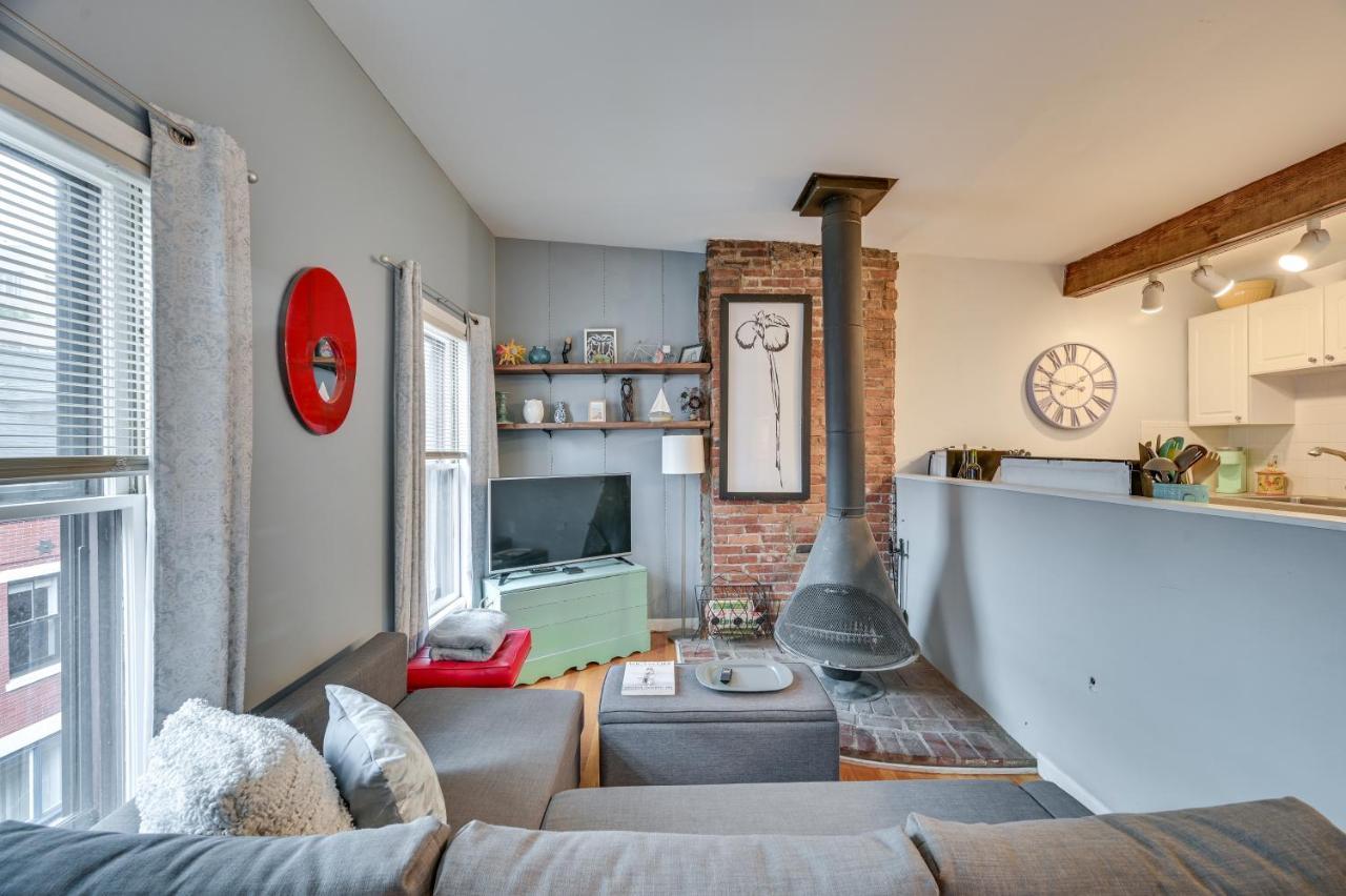 Cozy Vacation With Rooftop Deck! * Boston