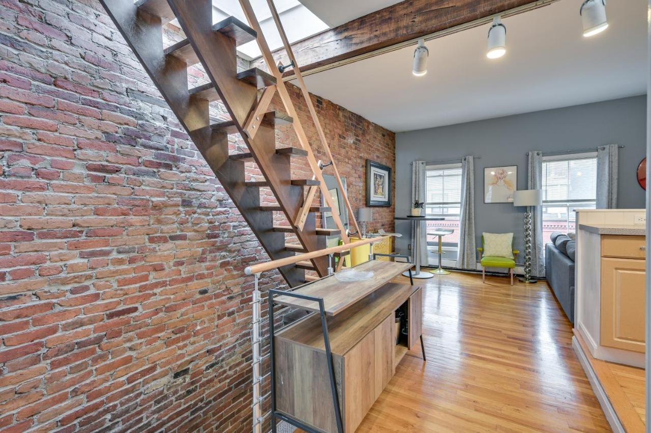 Cozy Vacation With Rooftop Deck! * Boston