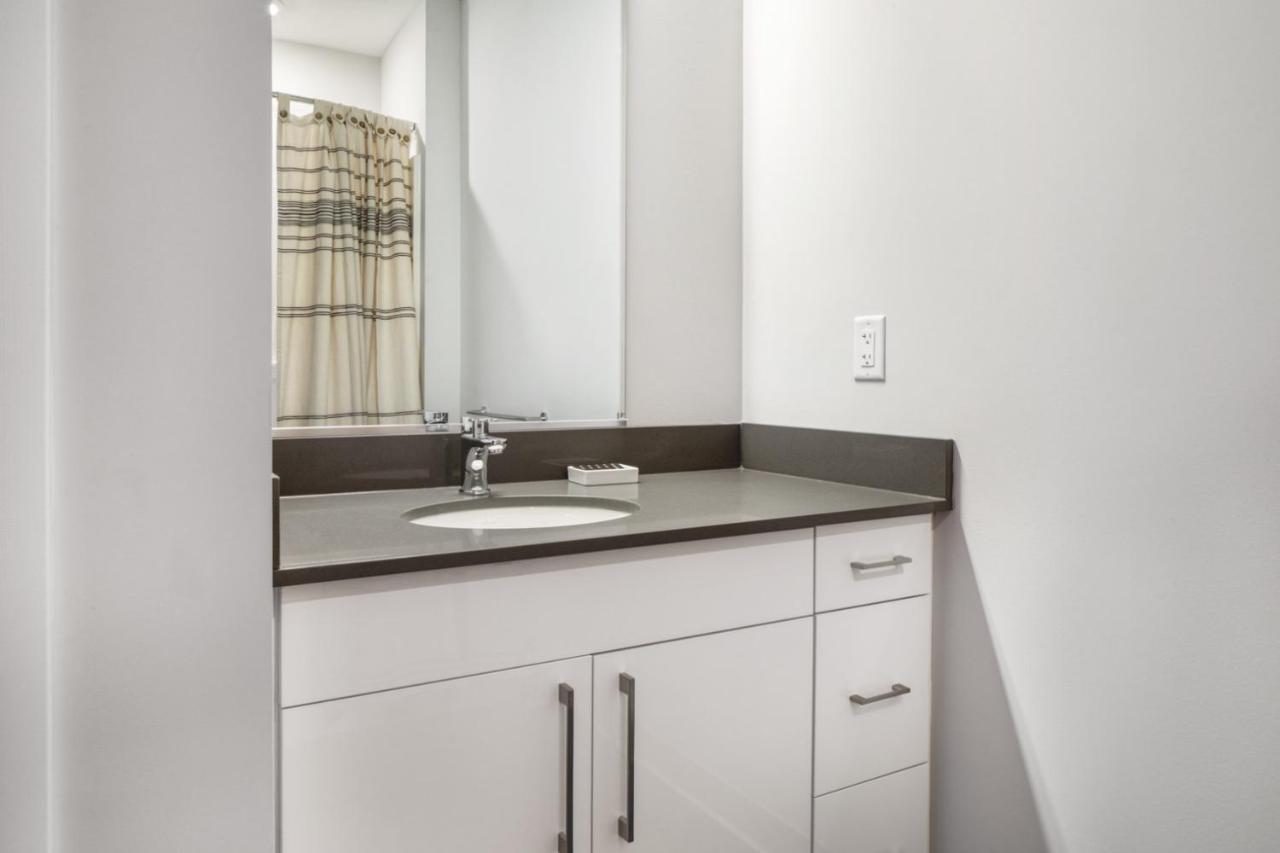 Brighton 1br W Wd Gym Nr T Shops Dining Bos-433 Boston