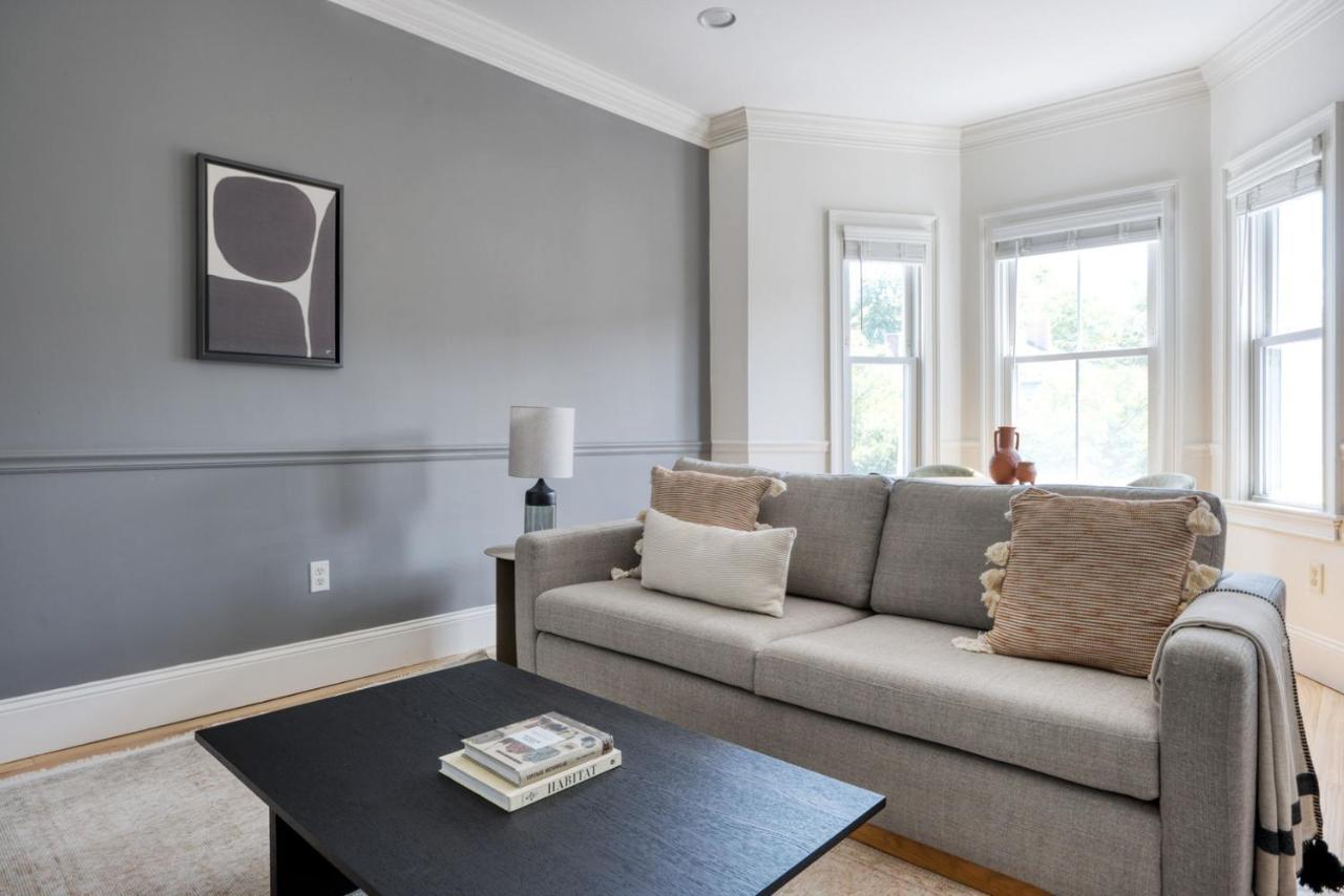Longwood 2br W Wd Nr Mission Hill Bos-655 Boston