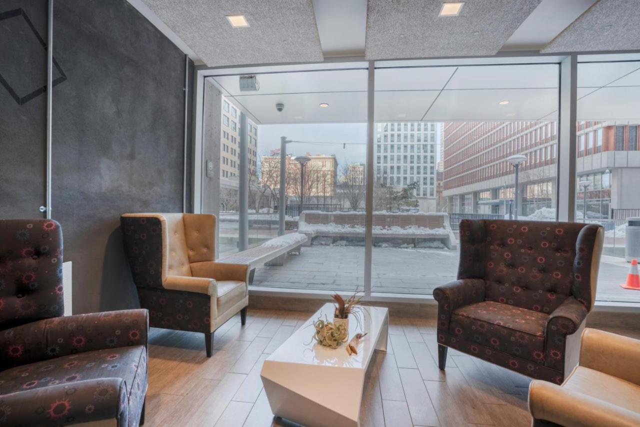Apartment Back Bay 1br W Gym Nr Copley T Bos-758