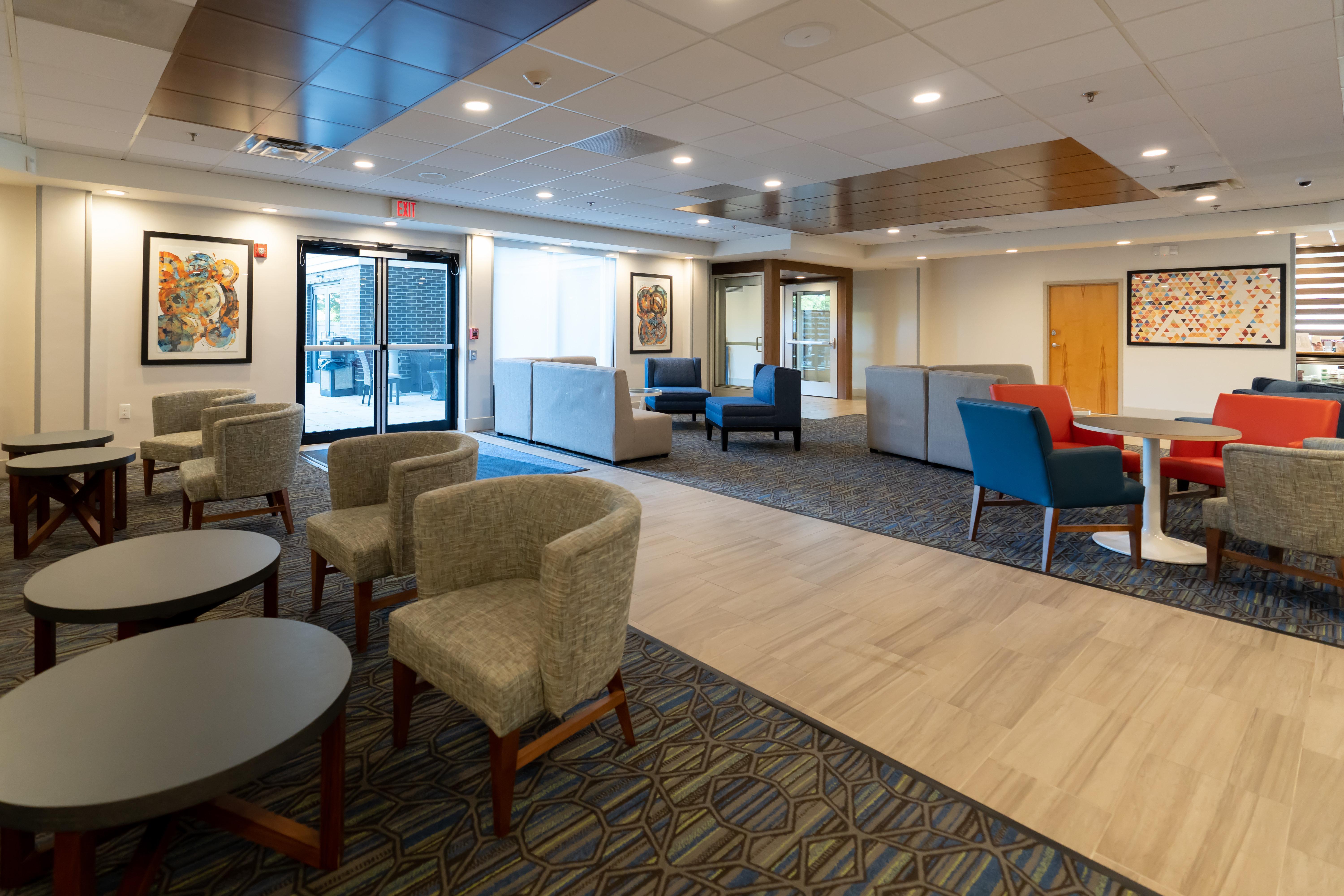 Hotel Holiday Express By Ihg 3*