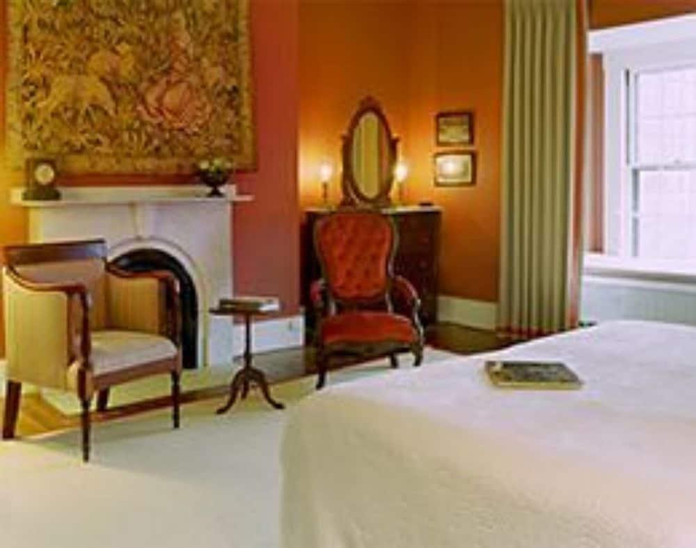 Bed & Breakfast The College Club Of Boston