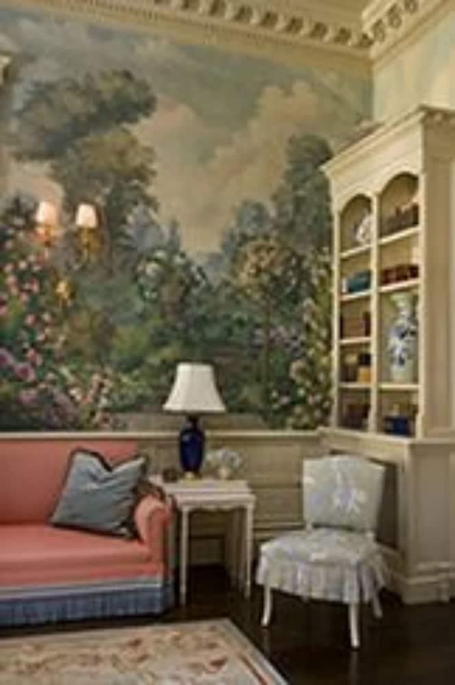 Bed & Breakfast The College Club Of 3*
