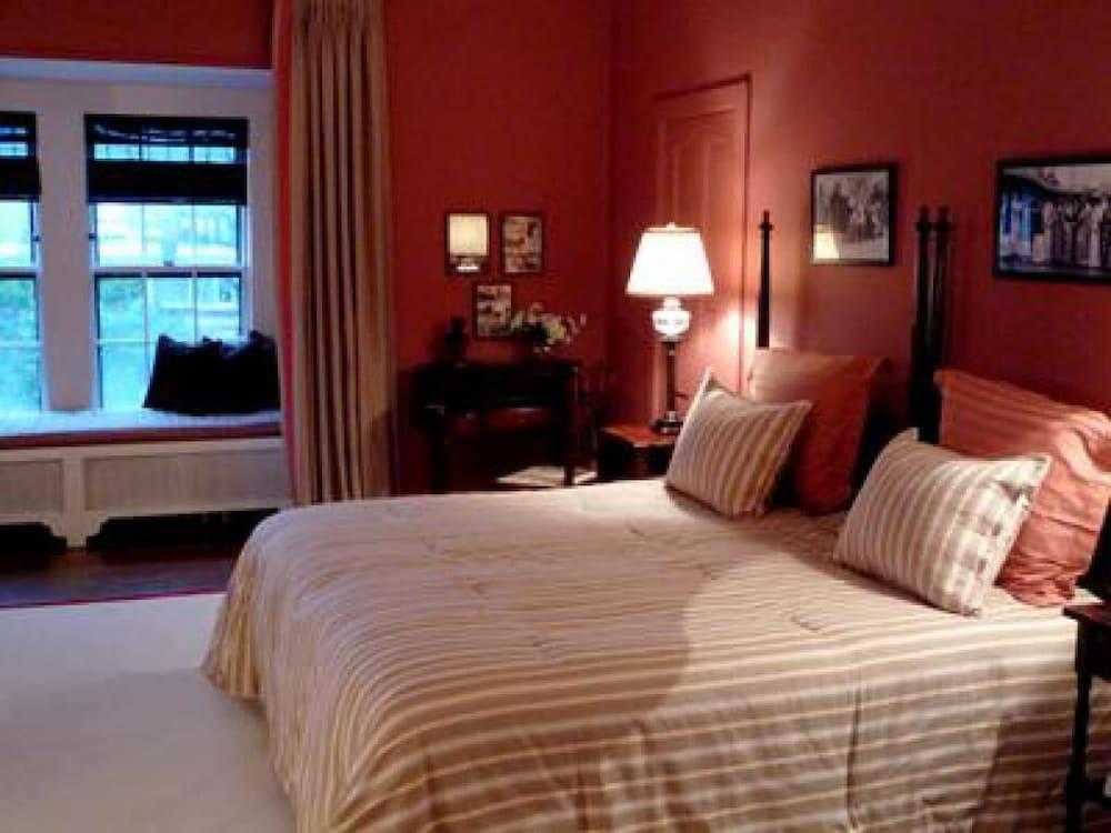 The College Club Of Bed & Breakfast