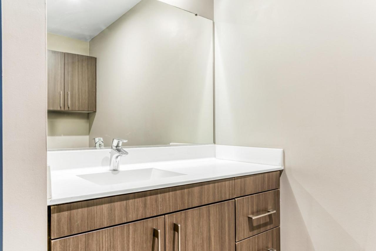 N Station 1br W Gym Wd Nr Td Garden Bos-639 Boston