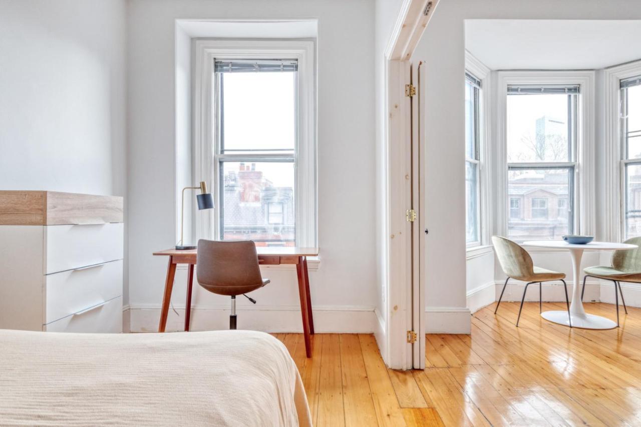 Apartment Back Bay 1br Steps From Newbury T Bos-559 *