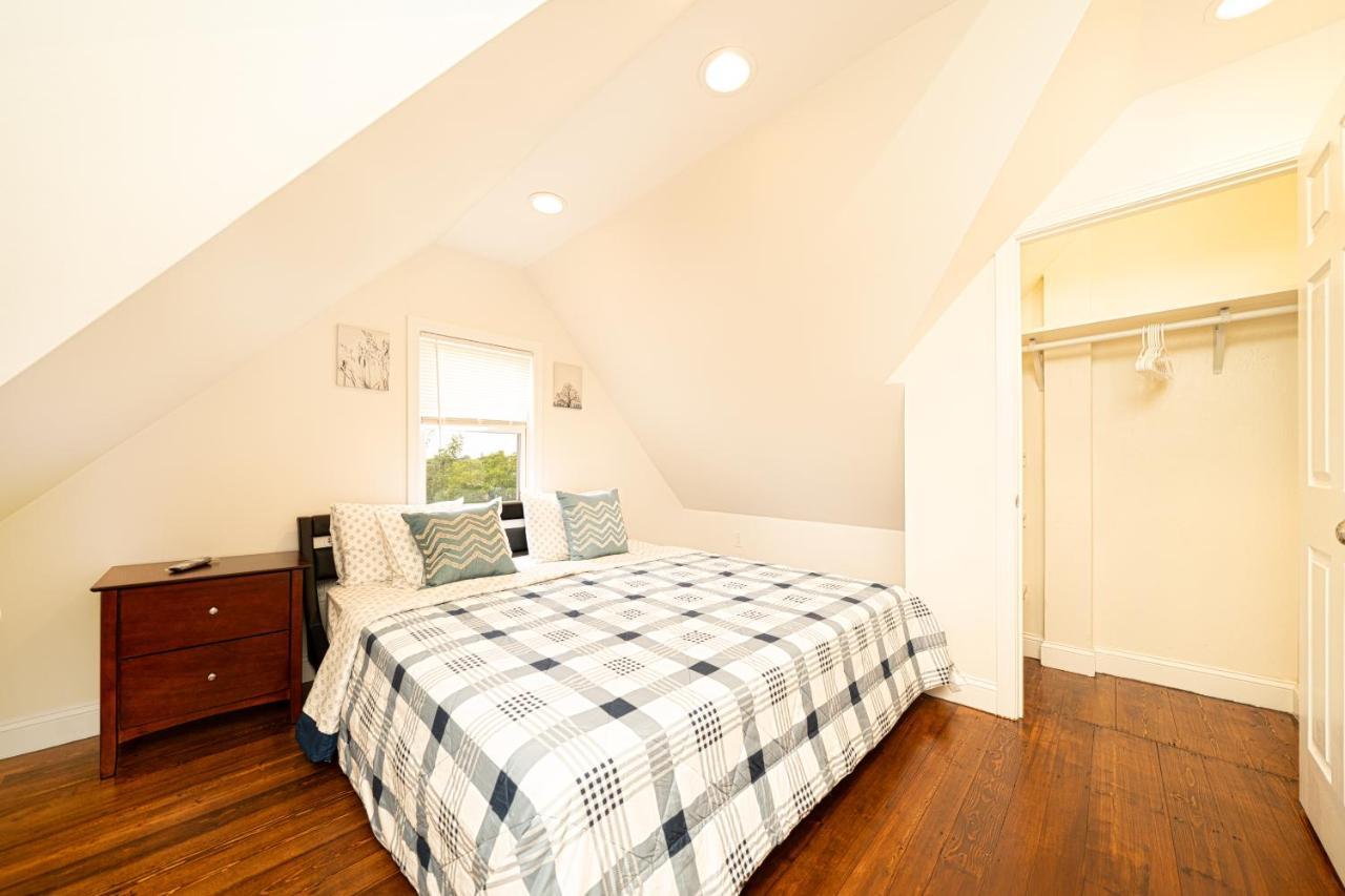 988 New! Bliss - Cozy & Lovely Getaway Apartment *