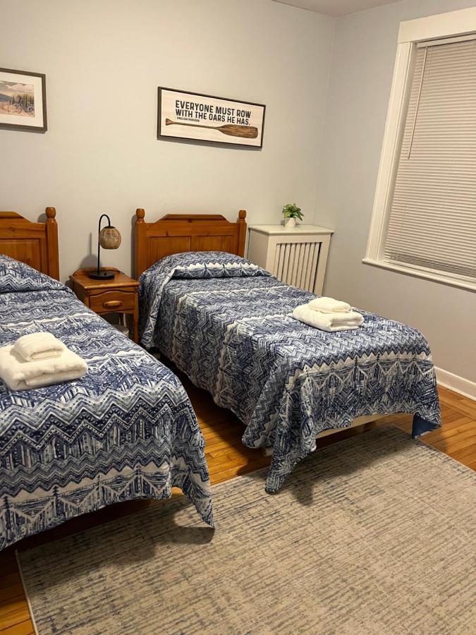 Spacious In Apartment *