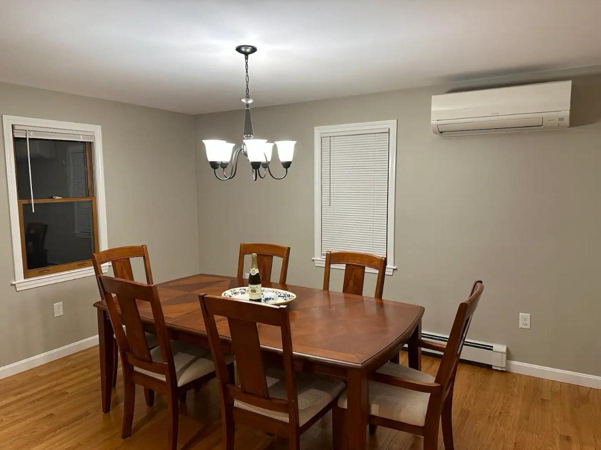 Homestay In Single Family House - Suburban Neighborhood In *
