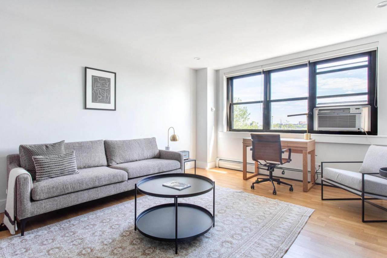 2br W Wd Steps From Carson M St Bos-400 Apartment Boston