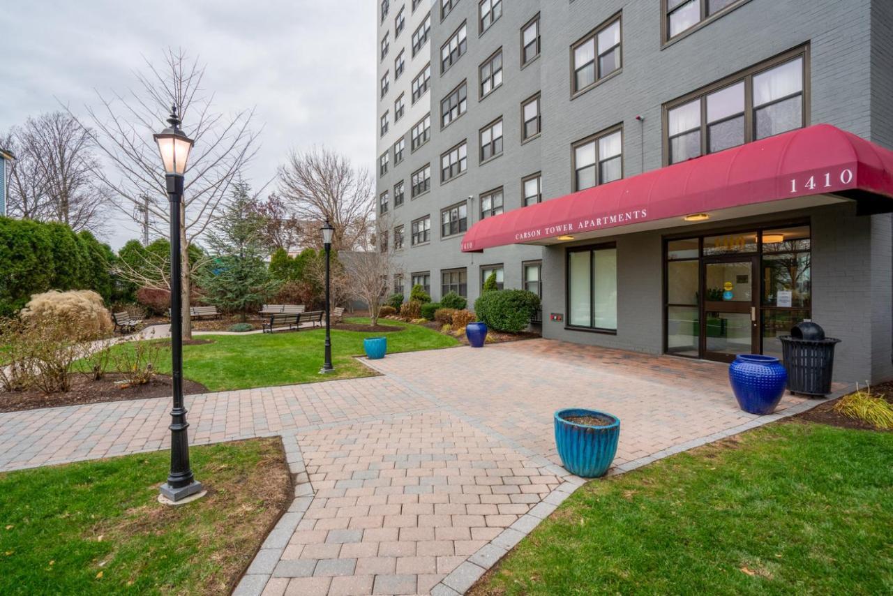 2br W Wd Steps From Carson M St Bos-400 Apartment *