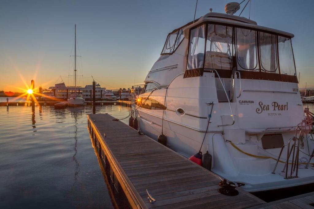 Botel Sea Pearl Yacht *