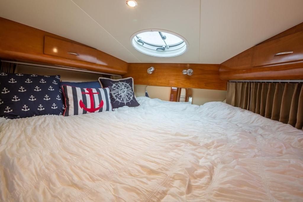 Sea Pearl Yacht Botel