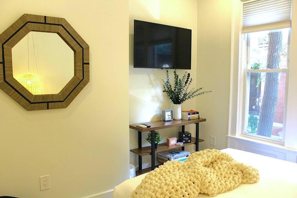 Apartment Luxury - Pet Friendly 3bd, 3ba South End