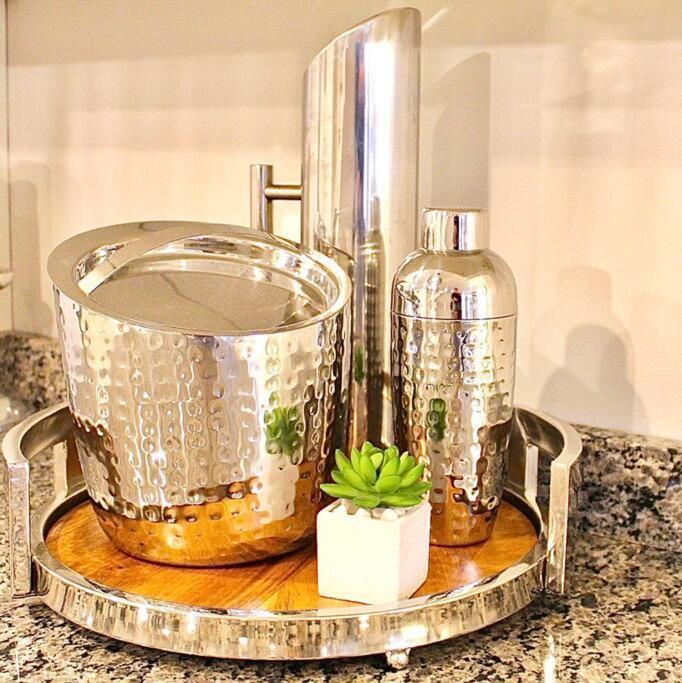 Luxury - Pet Friendly 3bd, 3ba South End Apartment *