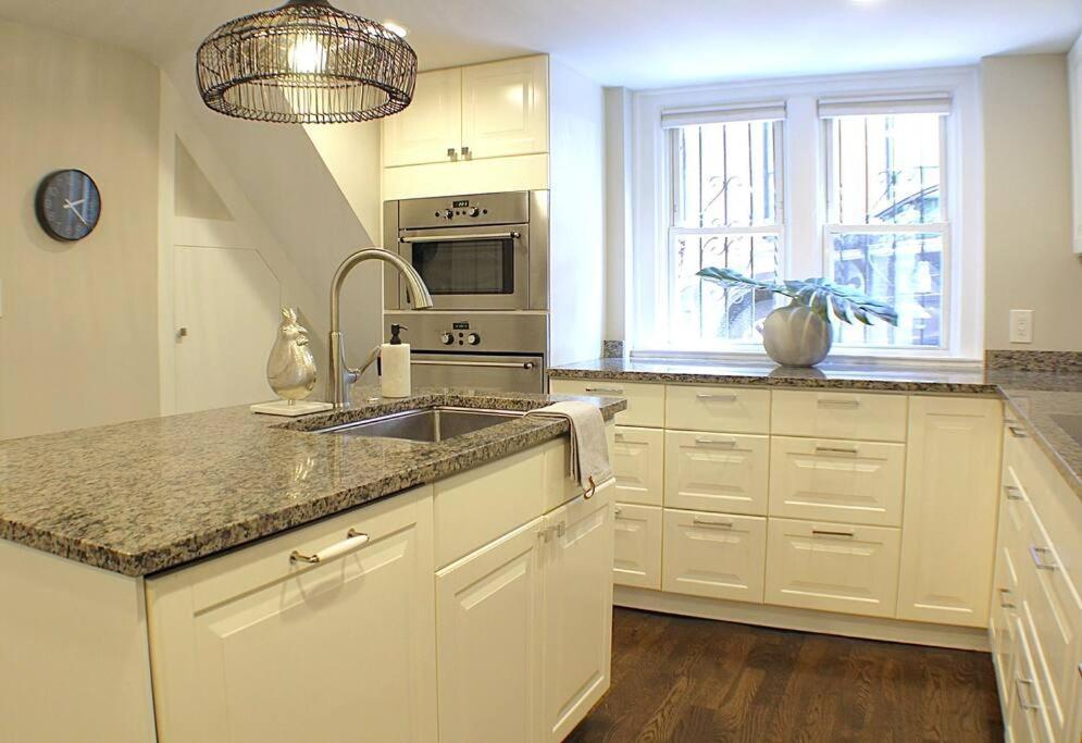 Apartment Luxury - Pet Friendly 3bd, 3ba South End