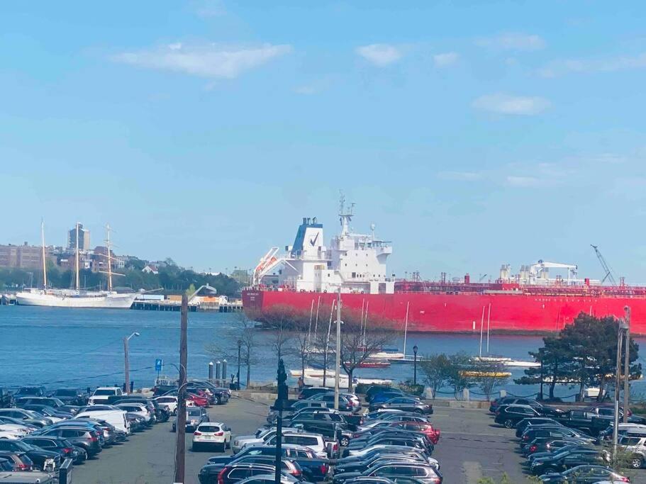 Harbor Views Modern North End Free Parking! Boston