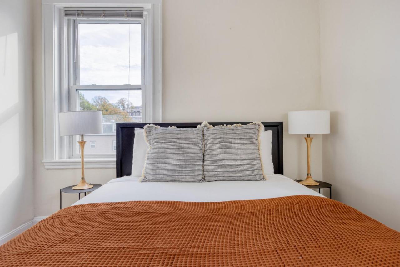 South 3br Fully Furnished Equipped Bos-928 Boston