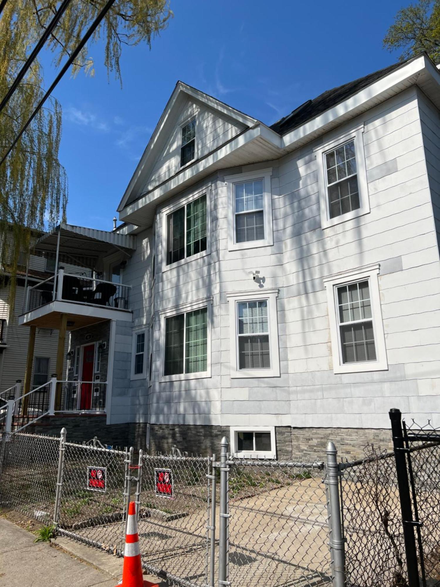 Large Studio Open Concept In Zoo Franklin Park Near