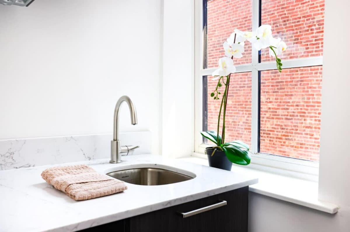 Stylish In Historic - Unit #405