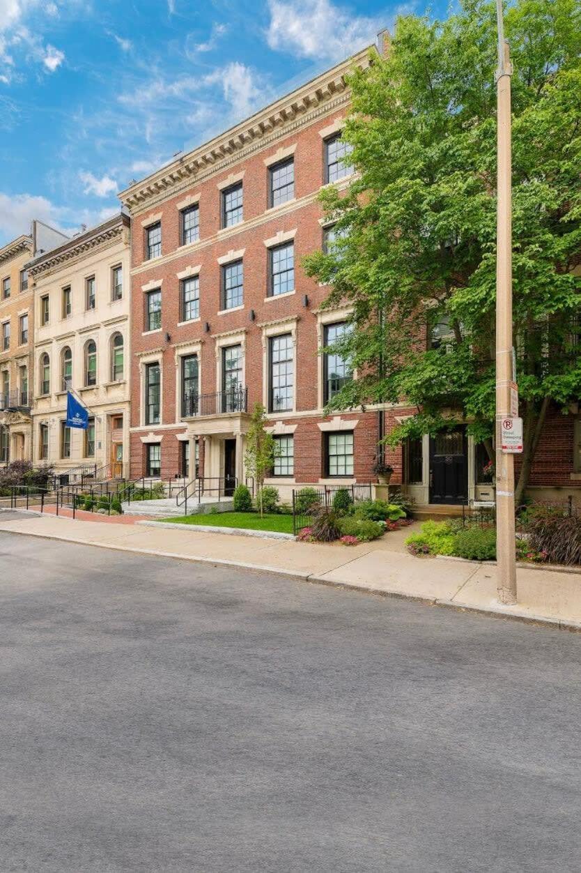 Modern In Historic - Unit #403 Apartment *