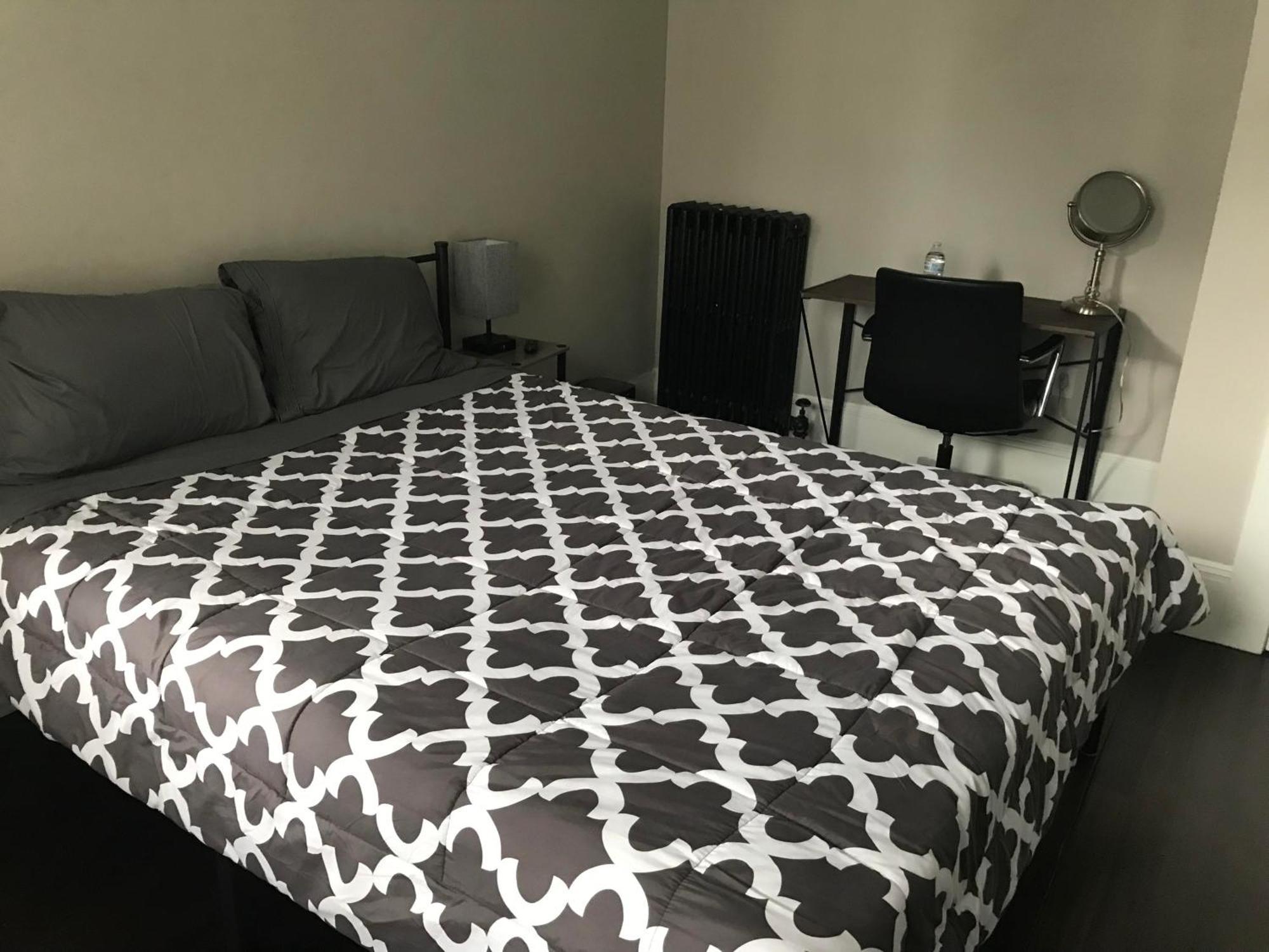 In - 3 Locations In Dorchester Homestay