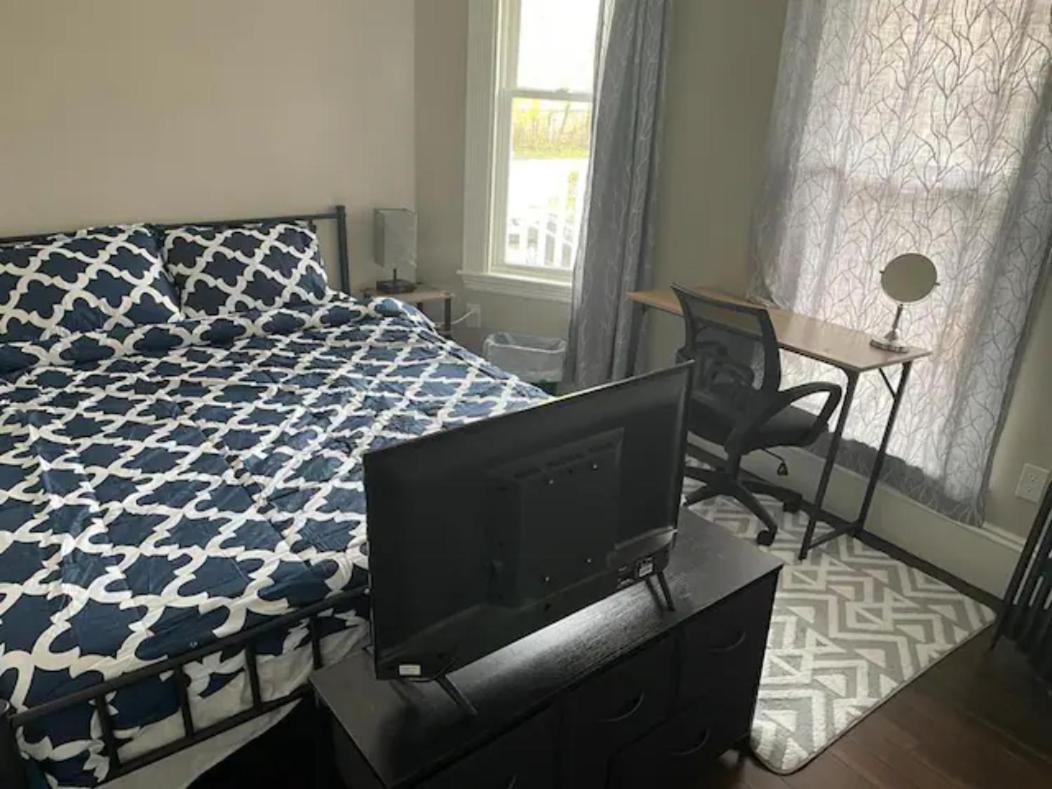 In - 3 Locations In Dorchester Homestay