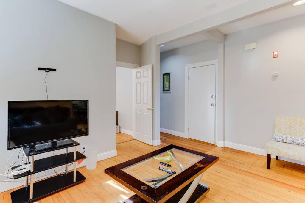 New! Near Mbta, 3mi To Fenway ! * Boston