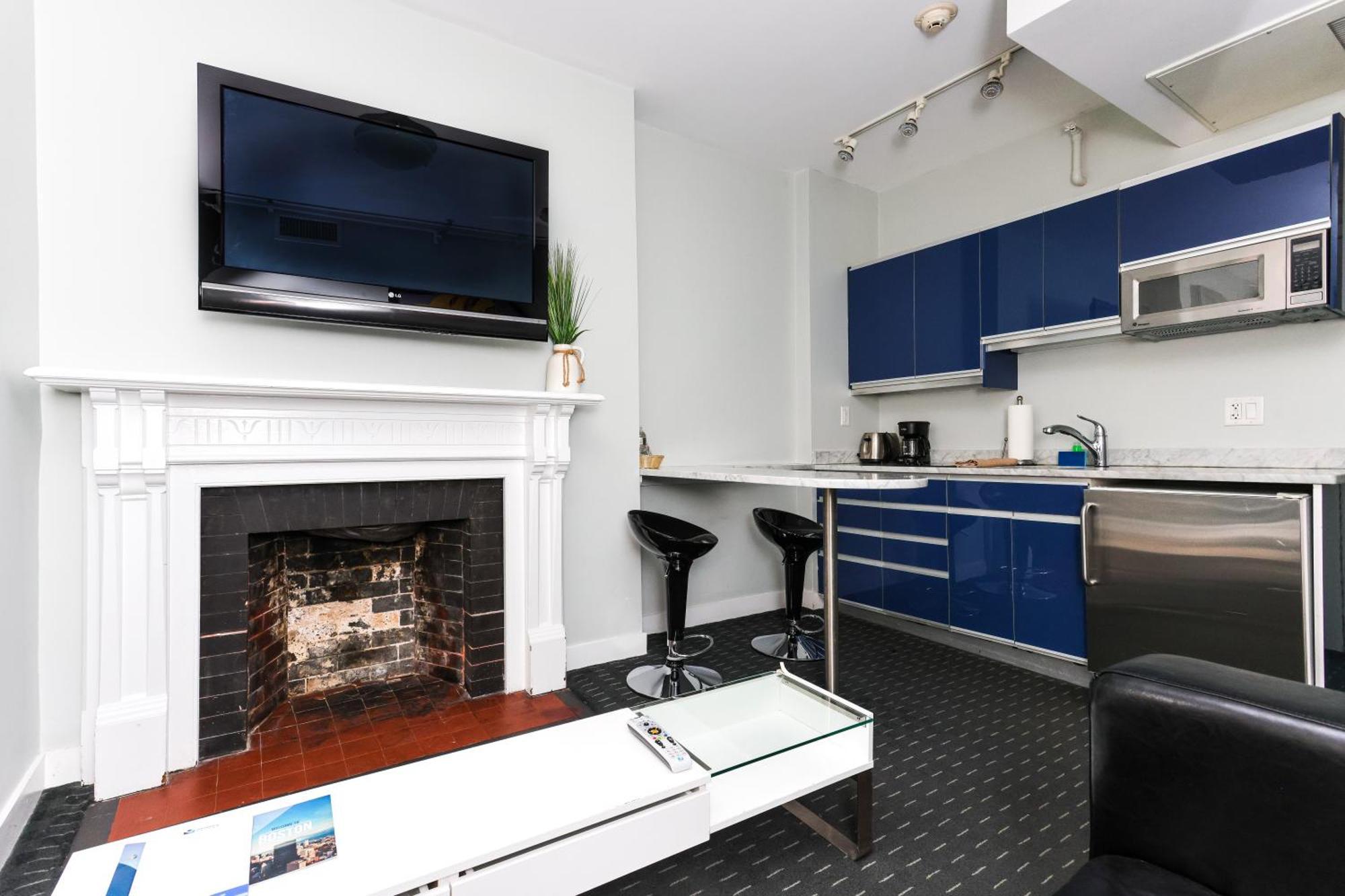 Furnished Newbury Street Studio, #6 Apartment Boston