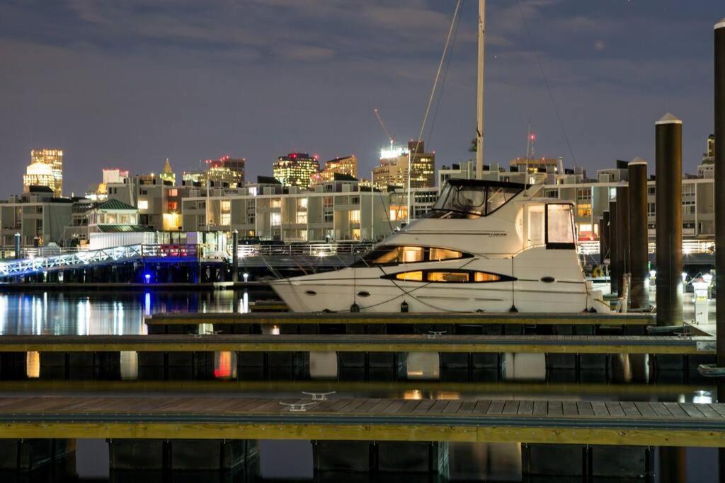 Sea Pearl Yacht Botel *