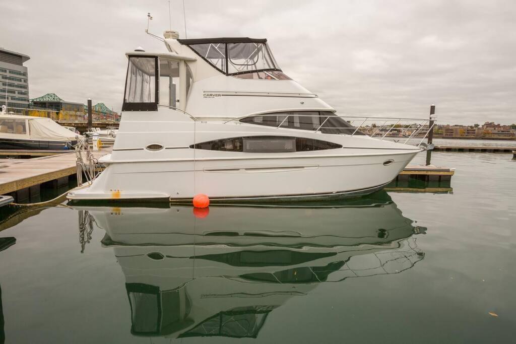 Sea Pearl Yacht Botel *