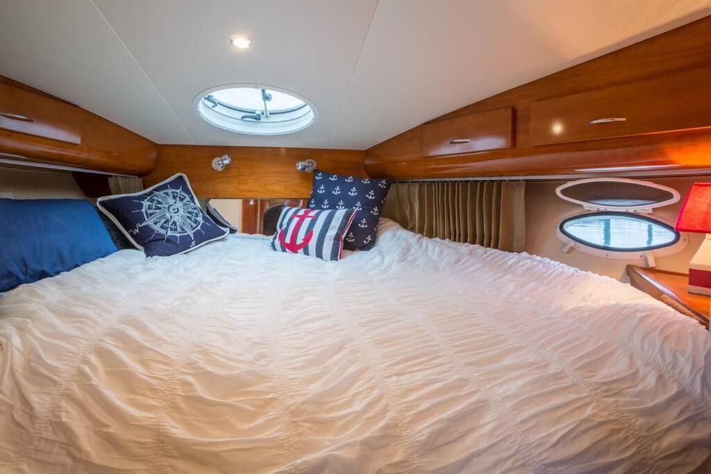 Botel Sea Pearl Yacht *