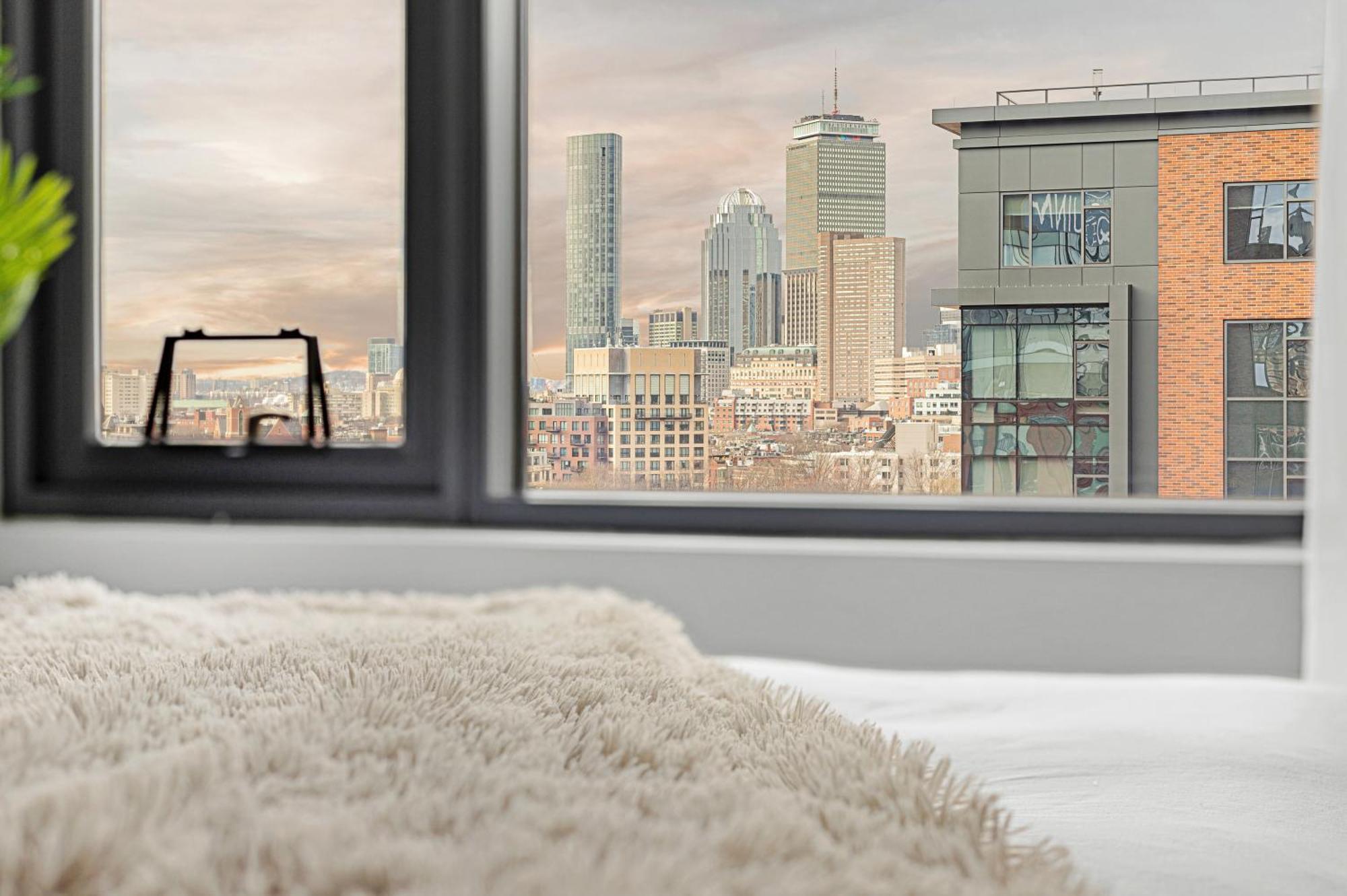 Executive Suites By Orchard Group Apartment
